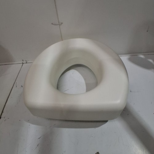 HEALTHSMART PORTABLE ELEVATED ROUND TOILET SEAT RISER WITH SLIP RESISTANT PADS - 5" RAISED - WHITE (MODEL: 522-1508-1901) image 4