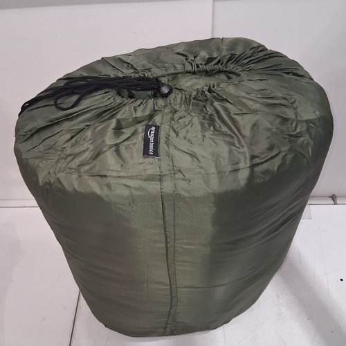 AMAZON BASICS COLD WEATHER CAMPING SLEEPING BAG - DOUBLE - GREEN image 3
