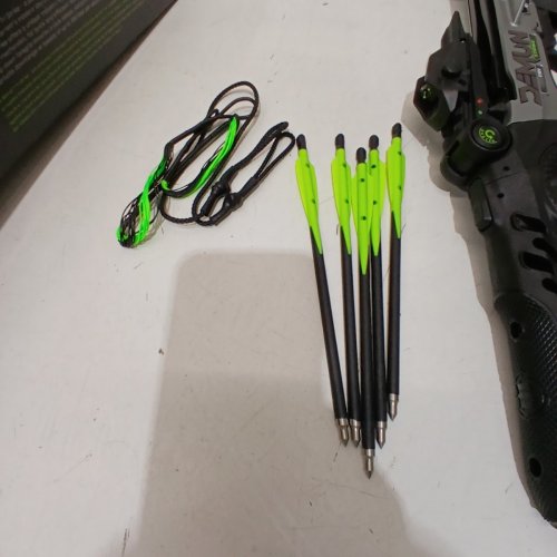 BARNETT DEMUN TRI-STRIKE AMBIDEXTROUS MINI CROSSBOW 3-SHOT MAGAZINE & PRECISION SIGHTS - 180FPS - 50LB DRAW - BLACK/GREEN (MODEL:‎ BAR50013) image 3