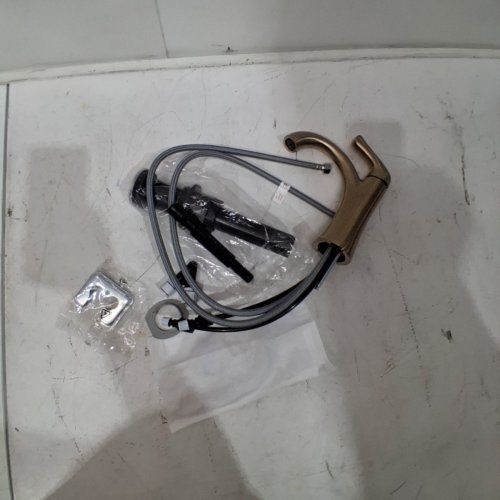 DELTA AVRO SINGLE HANDLE CENTERSET BATHROOM FAUCET - GOLD (MODEL:15840LF) image 3