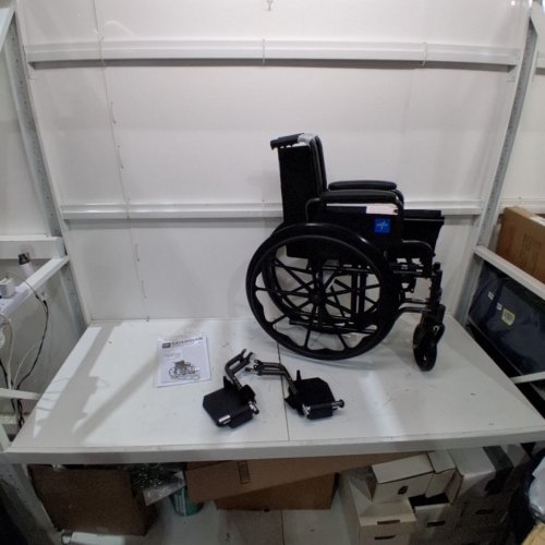 MEDLINE STRONG AND STURDY WHEELCHAIR WITH SWING AWAY LEG RESTS AND 16'' SEAT (MODEL:K1166N22S) image 3