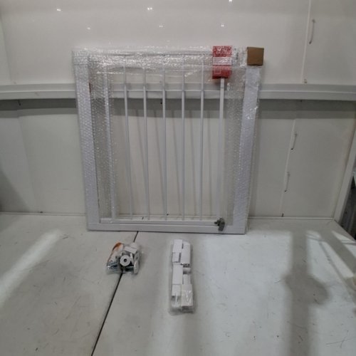 SAFETY 1ST EASY INSTALL WALK THROUGH BABY GATE - 29" - 38" X 28" - WHITE (MODEL: GA105CWHOF2) image 2