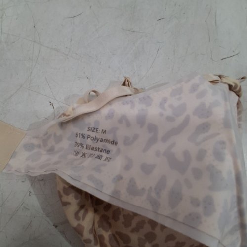 WOMAN'S WIRELESS PUSH UP BRA - MEDIUM - LIGHT CHEETAH image 3