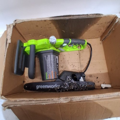 GREENWORKS CORDED CHAINSAW, 14" BLADE, 10.5A (GREEN) (MODEL: 20222) image 2