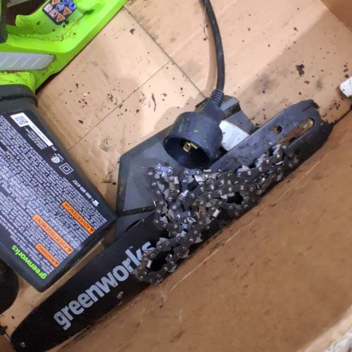 GREENWORKS CORDED CHAINSAW, 14" BLADE, 10.5A (GREEN) (MODEL: 20222) image 5