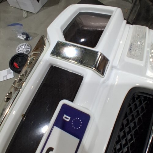 COSTWAY KIDS RIDE ON MERCEDES BENZ WITH RC REMOTE CONTROL AND TRUNK - 12V - WHITE (MODEL:TY328021WH) image 5