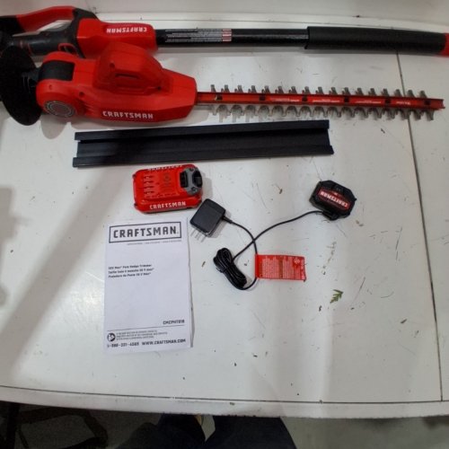 CRAFTSMAN 20V MAX POLE CORDLESS HEDGE TRIMMER - 18" - RED (MODEL: CMCPHT818D1) image 5
