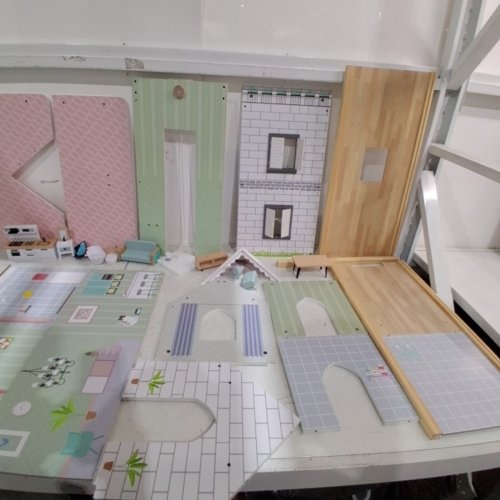 KIDS GIANT BEAN 3 STORY WOODEN DOLLHOUSE - PINK/GREEN/BLUE image 4