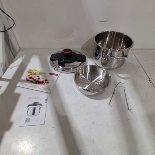 LAGOSTINA PRATICA LAGOSEAL PRESSURE COOKER WITH STEAMER BASKET - 6L CAPACITY - 12PSI - STAINLESS STEEL (MODEL: P4500740) image 2