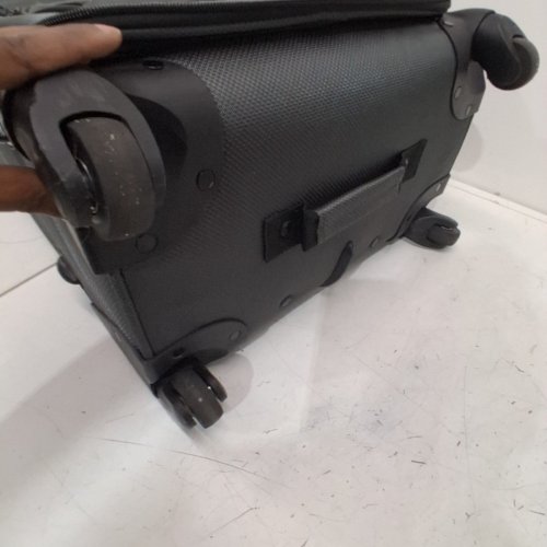 SWISS GEAR EXPANDABLE LUGGAGE - 31" - LARGE - BLACK image 3