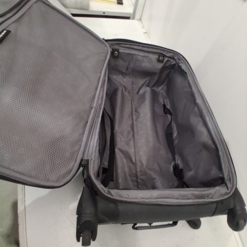 SWISS GEAR EXPANDABLE LUGGAGE - 31" - LARGE - BLACK image 4