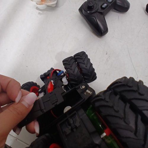 UARZT REMOTE CONTROLLED TRACTOR & TRAILER SET WITH 2 ANIMALS - GREEN (MODEL: 6645) image 5