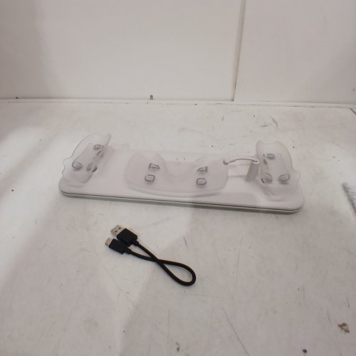 FOSCOMAX VR CHARGING BASE FOR META QUEST 3S/3/2 - 20W -WHITE (MODEL: OQ3-028) image 3