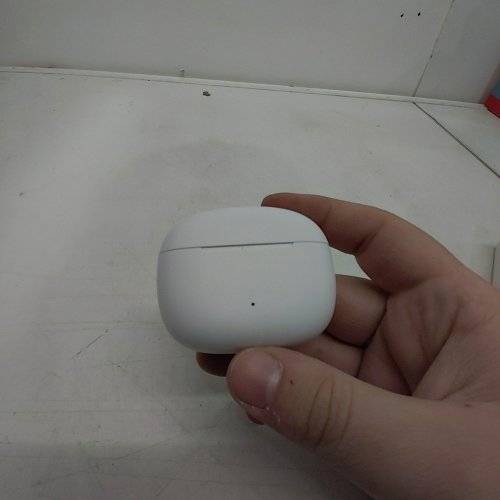 ONN. WIRELESS NOISE CANCELLING EARPHONES WITH CHARGING CASE - UP TO 40 HOURS PLAYTIME, IPX5 - WHITE image 3