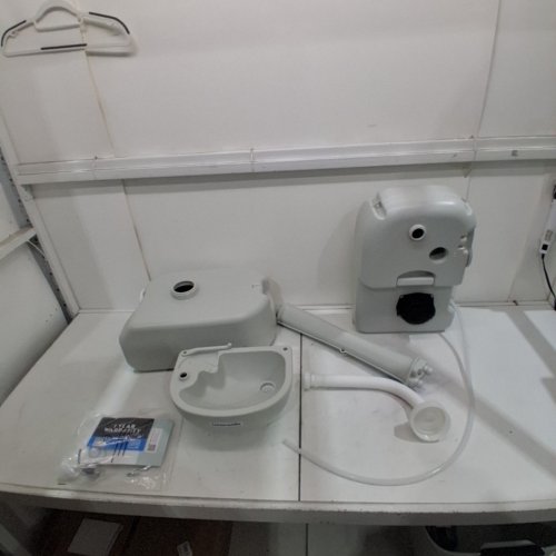 SERENELIFE PORTABLE SINK WITH WATER TANK AND ROLLING WHEELS - 4.4GAL - WHITE- (MODEL:‎SLCASN19) image 2