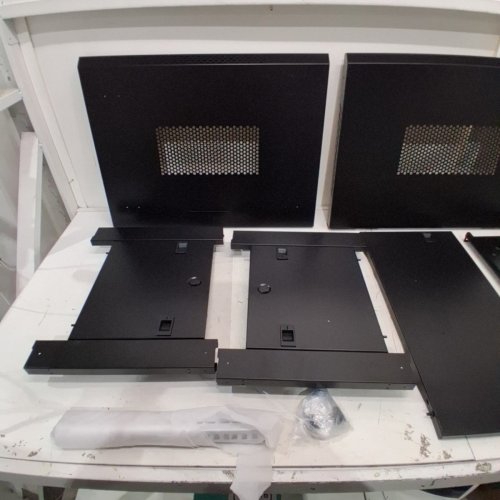 WALL-MOUNT 6U SERVER RACK WITH LOCKABLE DOOR - 23.6" X 17.7" X 13.8" - BLACK image 3