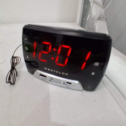 WESTCLOX FM CLOCK RADIO - 1.4"; 2 USB CHARGING PORTS - BLACK (MODEL: 80227CCN) image 2