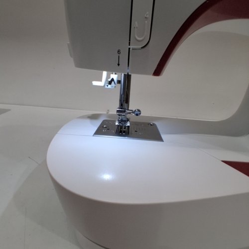 SINGER MX231 SEWING MACHINE WITH 23 BUILT-IN STITCHES - WHITE (MODEL: MX231) image 2