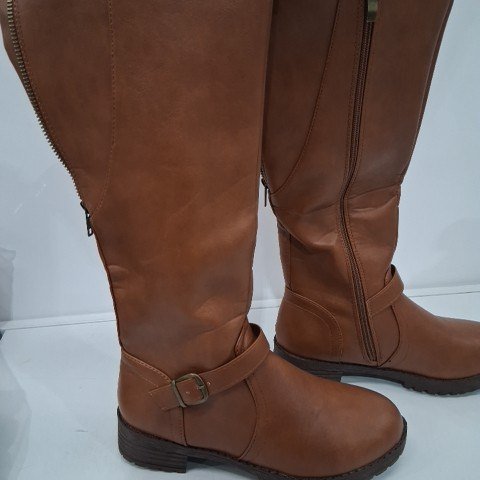 WOMEN'S KNEE-HIGH BOOTS WITH CHUNKY LOW HEEL - SIZE 7.5 (245) - BROWN image 2