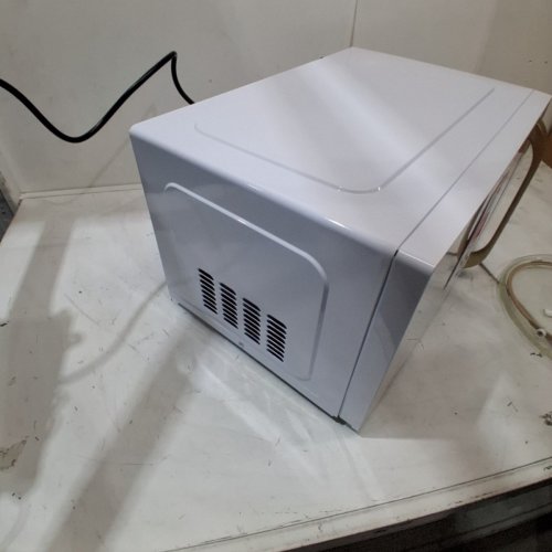 FRIGIDAIRE COUNTERTOP MICROWAVE OVEN - 1.1 CU. FT - 900W - WHITE (MODEL: EMW1154) image 6