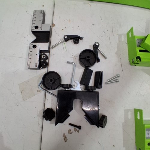 MANUAL TILE CUTTER WITH LASER GUIDE - 31.5" MAX CUTTING WIDTH, 15MM (0.6") MAX CUTTING THICKNESS - GREEN - (MODEL: E300-800) image 4