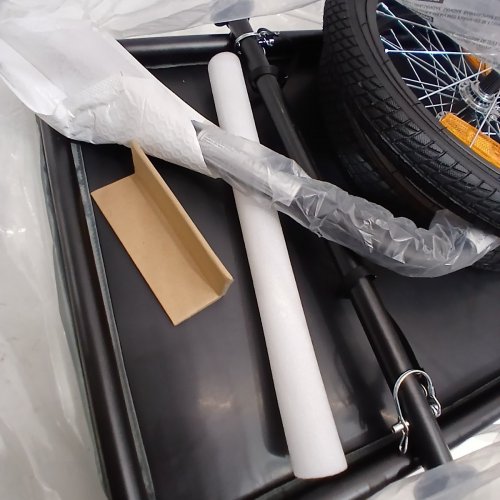 BIKE CARGO TRAILER - 16" WHEELS/100LBS MAX LOAD CAPACITY/FITS 22"- 28" BIKE WHEELS - GREY (MODEL: CT901M) image 3