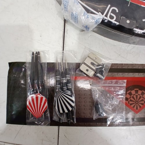 AMAZON BASICS REGULATION SIZE DARTBOARD SET - 6 DARTS INCLUDED - 18" - (MODEL: B0DZ24NR85) image 3