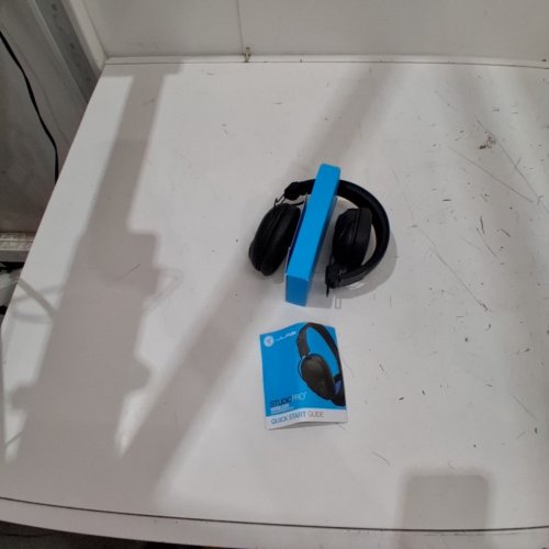 JLAB STUDIO PRO BLUETOOTH WIRELESS OVER-EAR HEADPHONES - 50+ HOUR PLAYTIME - BLACK (MODEL: IFCHBASTUDIOPRORBLK4) image 2