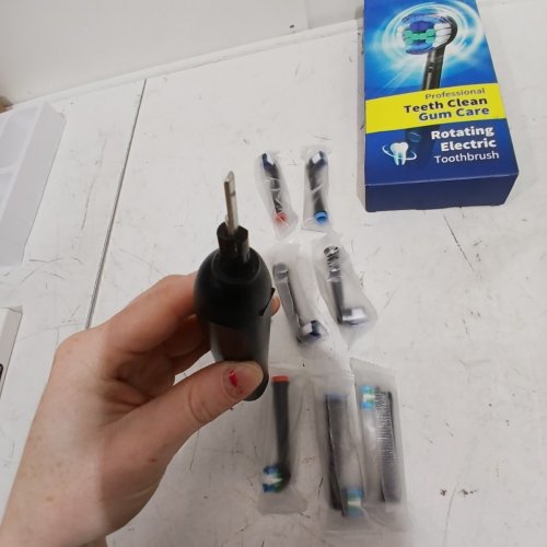 TEETHEORY ROTATING ELECTRIC TOOTHBRUSH WITH 8 BRUSH HEADS - BLACK - (MODEL: GE199) image 5