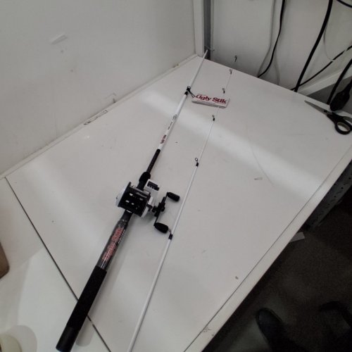 UGLY STIK WALLEYE ROUND COMBO - 7.6FT - MEDIUM LIGHT POWER - 5:1:1 GEAR RATIO - WHITE/BLACK (MODEL: 1366981) image 2