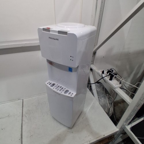 FRIGIDAIRE TOP-LOAD HOT & COLD WATER COOLER/DISPENSER - FITS 3-5 GALLON BOTTLES - WHITE (MODEL: EFWC498) image 3