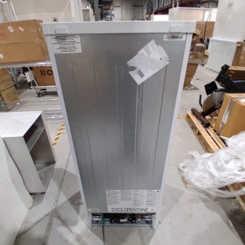 FRIGIDAIRE UPRIGHT FREEZER WITH 6 SHELVES - 6CU.FT - WHITE - (MODEL: FFUM0623AW) image 8