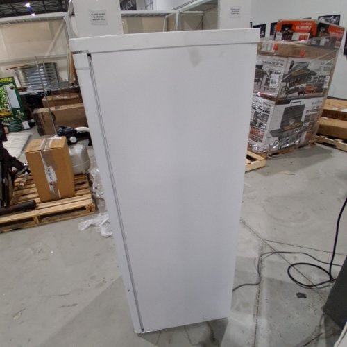 FRIGIDAIRE UPRIGHT FREEZER WITH 6 SHELVES - 6CU.FT - WHITE - (MODEL: FFUM0623AW) image 9