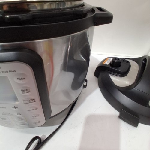 INSTANT POT DUO PLUS 9-IN-1 ELECTRIC PRESSURE COOKER - 6QT. CAPACITY - STAINLESS STEEL (MODEL: DUO PLUS 6 V3) image 4
