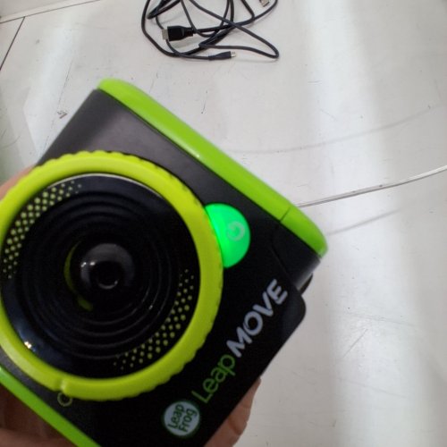 LEAPFROG LEAPMOVE ACTIVE LEARNING VIDEO GAME SYSTEM - BLACK/GREEN (MODEL: 80-618700) image 2