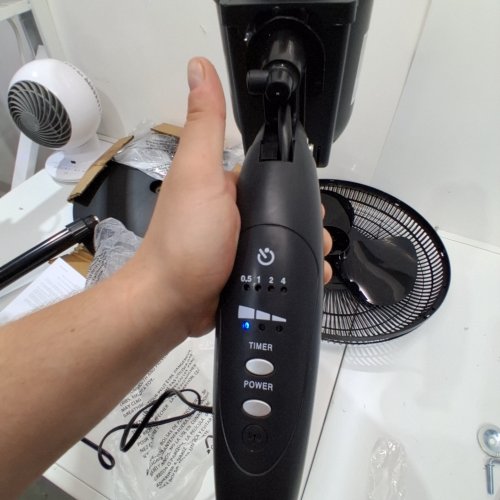 BLACK + DECKER STAND FAN WITH REMOTE - 16" DIAMETER - BLACK (MODEL: BFSR16B-01) image 2