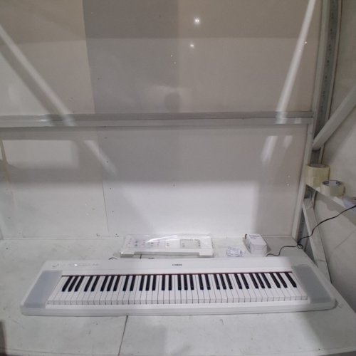 YAMAHA PIAGGERO NP-35 WH 76-KEY DIGITAL PIANO WITH SEMI-WEIGHTED TOUCH SENSITIVE KEYS, LIGHTWEIGHT PORTABLE, OPTIONAL BATTERY POWER - WHITE (MODEL: NP-35WH) image 4
