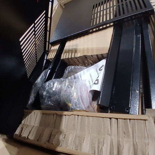 VEVOR 16U OPEN FRAME SERVER NETWORK RACK - 23" DEPTH, 19" WIDTH - BLACK (MODEL: SPT-504-16A) image 4