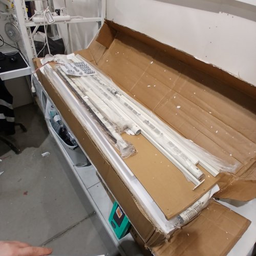 ALLEWIE METAL PLATFORM BEDFRAME WITH HEADBOARD/FOOTBOARD - FULL - CREAM (MODEL: YCGMDQ002) image 4