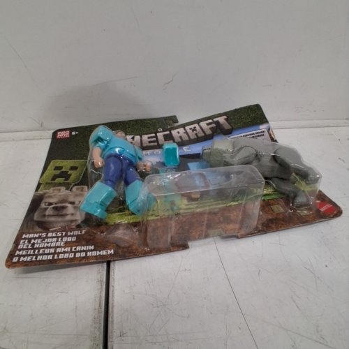 5PC MATTEL A MINECRAFT MOVIE STEVE IN DIAMOND ARMOR AND WOLF FIGURES - 4" image 3
