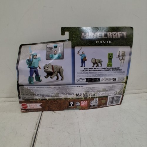 5PC MATTEL A MINECRAFT MOVIE STEVE IN DIAMOND ARMOR AND WOLF FIGURES - 4" image 4