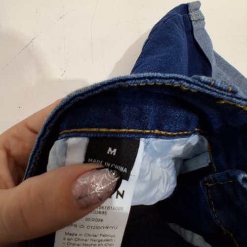 WOMEN'S CUFFED DENIM SHORTS - MEDIUM - BLUE image 3