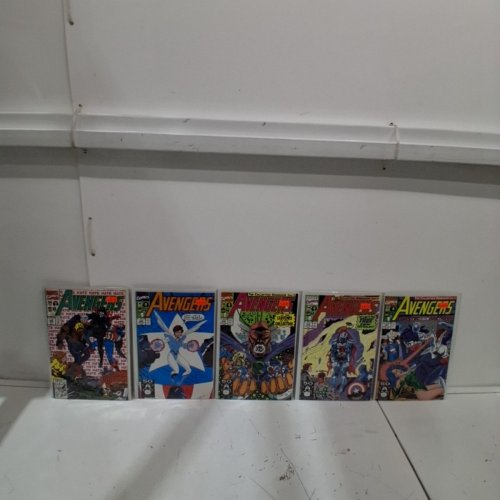 10 ASSTD MARVEL COMIC BOOKS - AVENGERS #326,327,328,331,336,337,338,339,340,342 - VARIOUS AUTHORS image 3