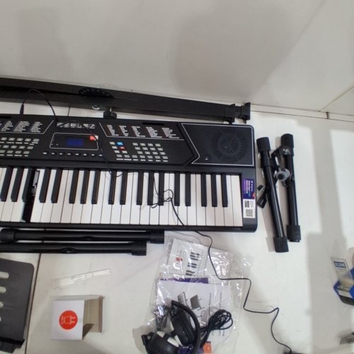 ROCKJAM 61 KEY KEYBOARD PIANO WITH PITCH BEND KIT, KEYBOARD STAND, AND PIANO BENCH - 9V - BLACK (MODEL: RJ5061) image 7
