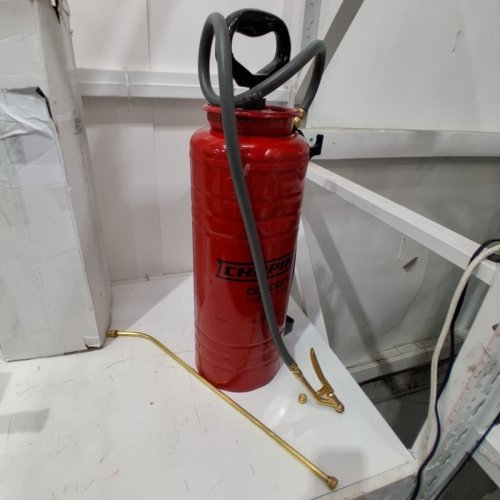 CHAPIN PROFESSIONAL INDUSTRIAL CONCRETE OPEN HEAD PUMP SPRAYER - 3.5GAL - RED/BLACK (MODEL:19494) image 2