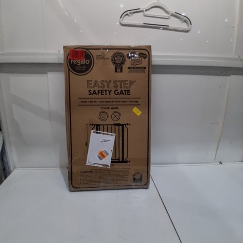 REGALO EASY STEP BABY GATE - 29" TO 38.5" - WHITE (MODEL 1160) image 3