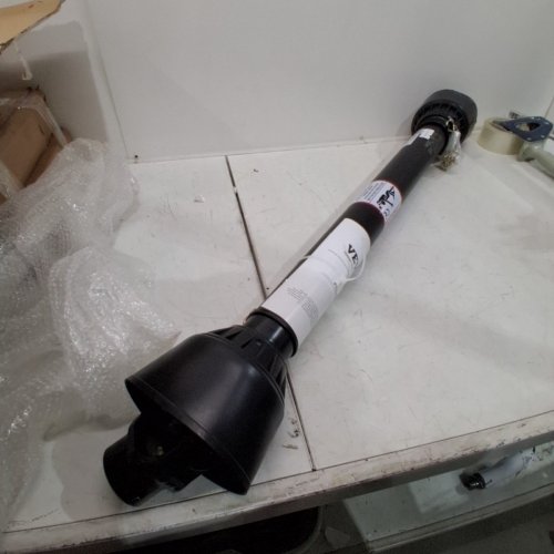 VEVOR SEIRES 4 TRACTOR PTO SHAFT REPLACEMENT FOR BUSH HOG/FINISH MOWER/ROTARY CUTTER - 1-3/8" - 39"-55" - BLACK (MODEL:T4B1100405A35) image 2