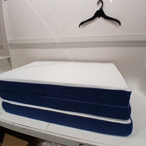 4" TRIFOLD MATTRESS - TWIN - WHITE/BLUE image 2