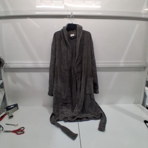 ADULT THRESHOLD SPA PLUSH BATH ROBE - LARGE / EXTRA LARGE - DARK GREY image 2