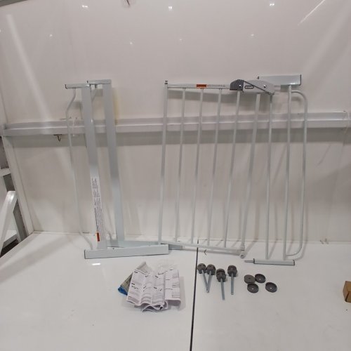REGALO EASY-STEP METAL WALK-THROUGH SAFETY GATE - 30" X 29'' - 38.5'' - WHITE (MODEL: 1160DS) image 2